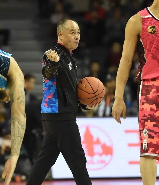 球友体育- 那不勒斯连胜遭终结，榜首之争白热化  